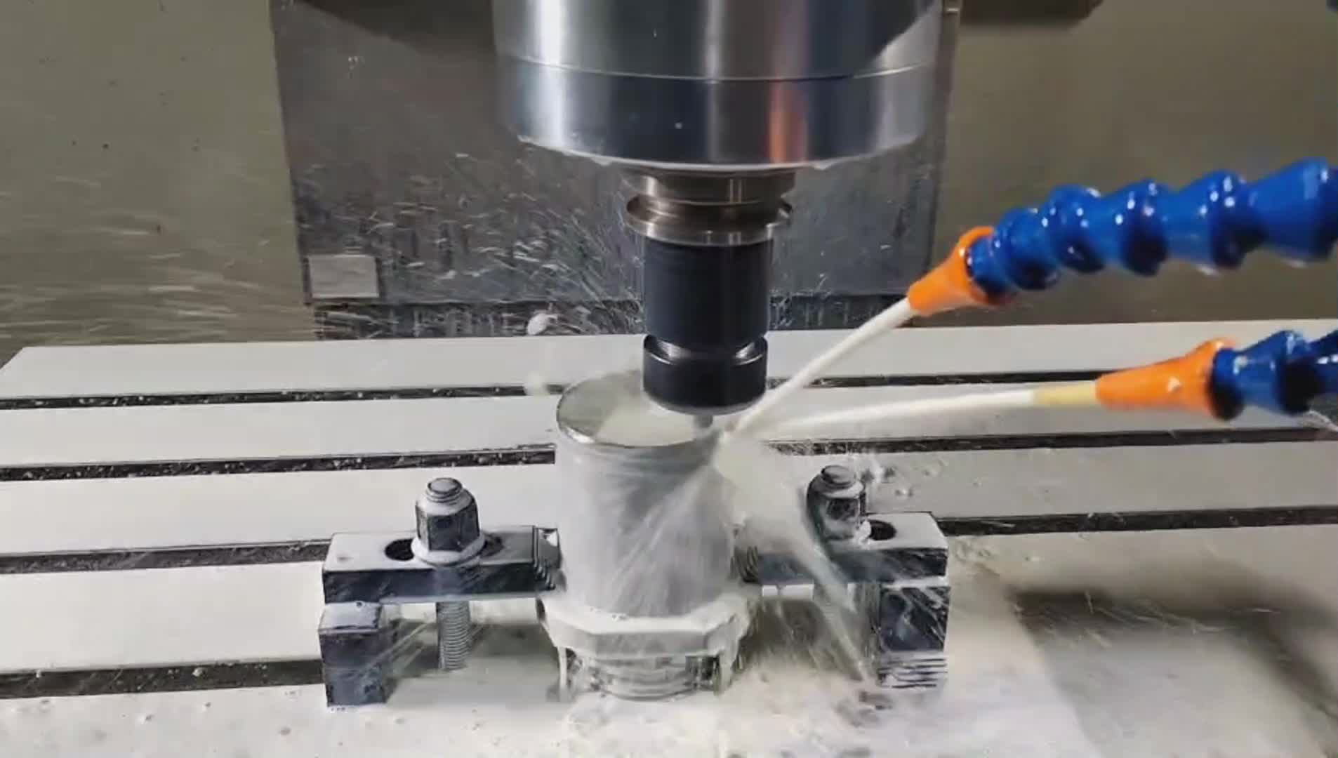 Hur CNC Precision bearbetning förbättrar noggrannheten